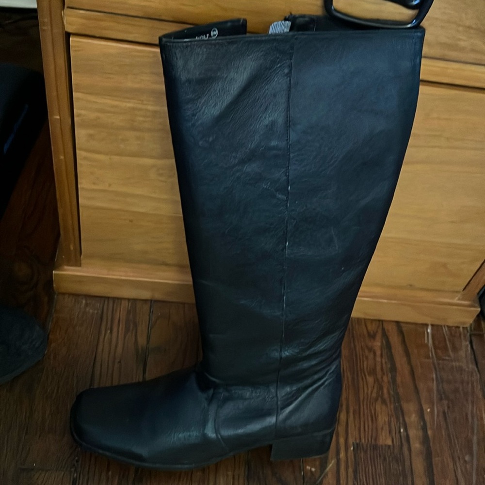 Black leather boots - Size 9 1/2